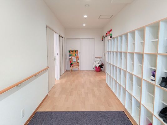 廊下と手すり