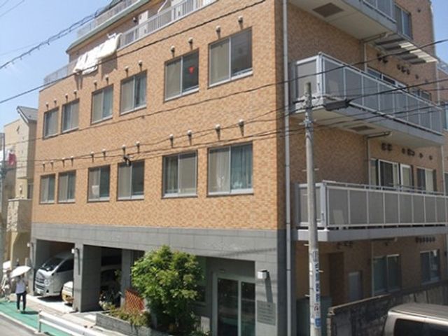 都会の清潔な外観 外観 清潔感のある建物外観は、日々の業務においても心地よい環境を提供しています。