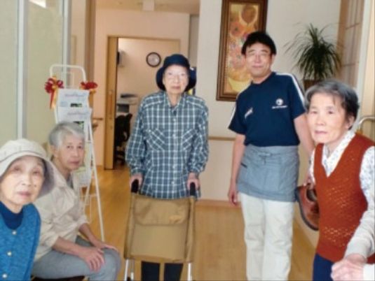利用者と職員の笑顔