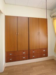 木製クローゼットの部屋