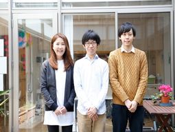 明るい笑顔のスタッフ