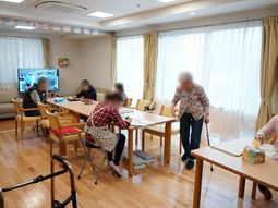 活動中のダイニングルーム