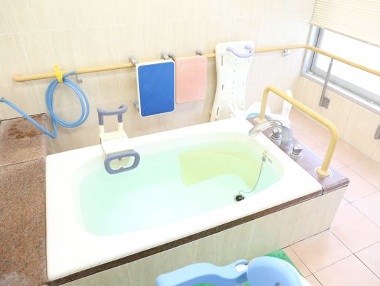 安全設備付き浴槽
