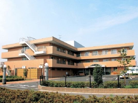 広々とした明るい外観