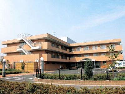 広々とした明るい外観