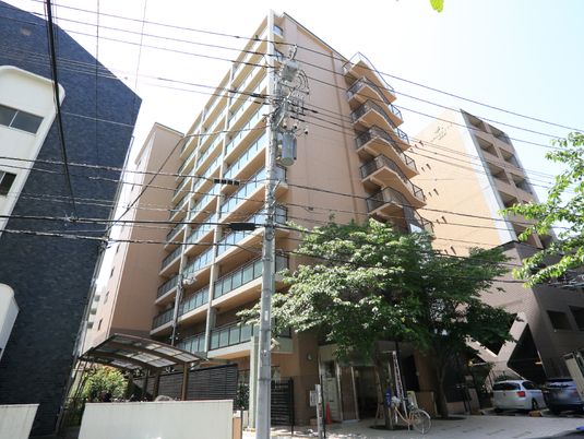 都市型施設の外観