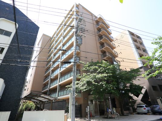 都市型施設の外観