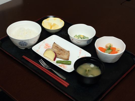 和風の健康的な食事セット