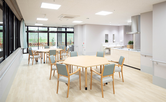 広々としたダイニングルーム  