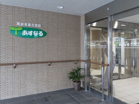 清潔感のあるエントランス