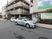 施設外観と送迎車