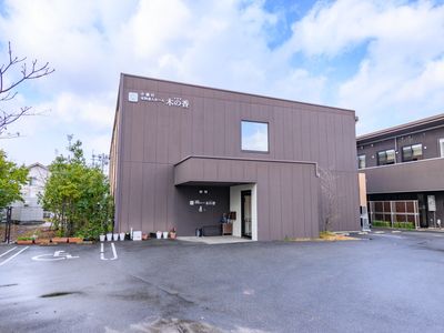 清潔感あるエントランス