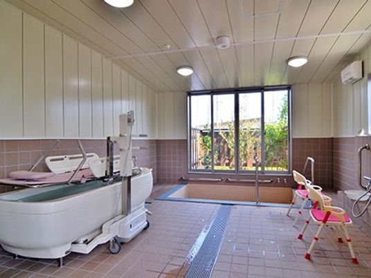 清潔な浴室設備