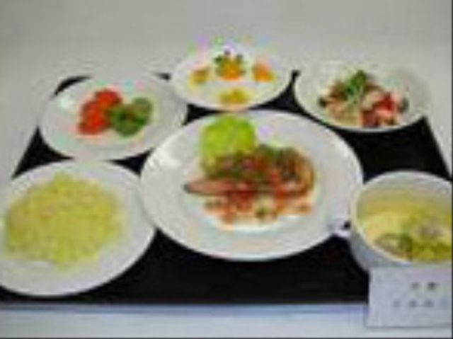 色鮮やかな料理並べ