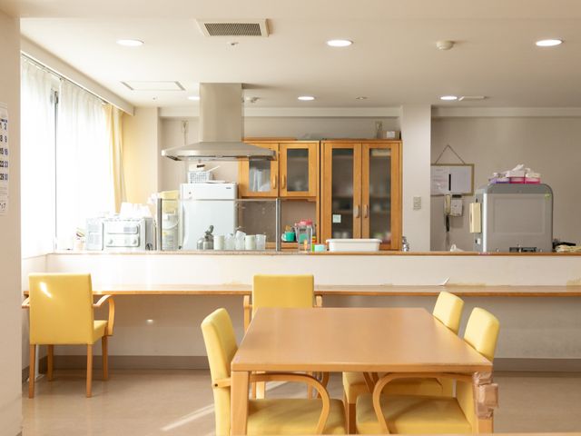 食事サービスの場 食堂 温かみのある食堂で、心を込めた食事サービスを提供しませんか。