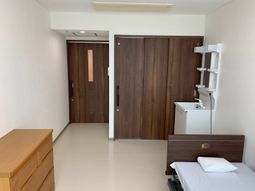 シンプルで機能的な居室