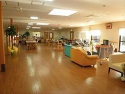 広々とした明るい共有スペース