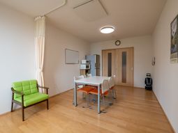 明るく清潔な居室