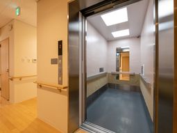 清潔感のあるエレベーター