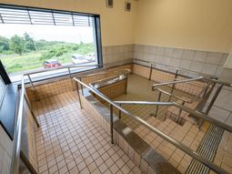 広々とした浴室の設備