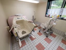 清潔な浴室設備