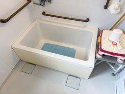 安全支援の浴室