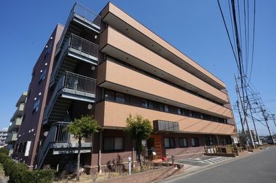 きれいな施設外観