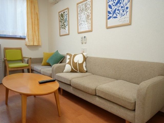 居心地の良い居室 居室 清潔で心地良いこの居室で、入居者の方々の日常生活をサポートするやりがいのあるお仕事です。