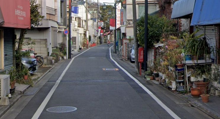 閑静な住宅街の通り