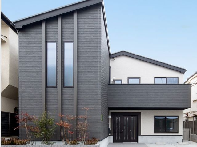 モダンな施設の外観 外観 モダンでスタイリッシュな建物は、新しい職場としての魅力を感じさせます。明るく開放的な雰囲気で、訪れる方々をお迎えしています。