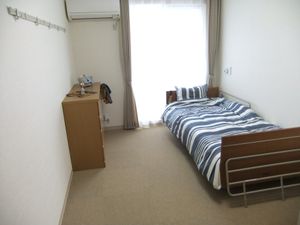 シンプルな寝室