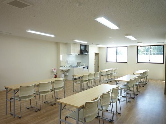 キッチン付きダイニング空間