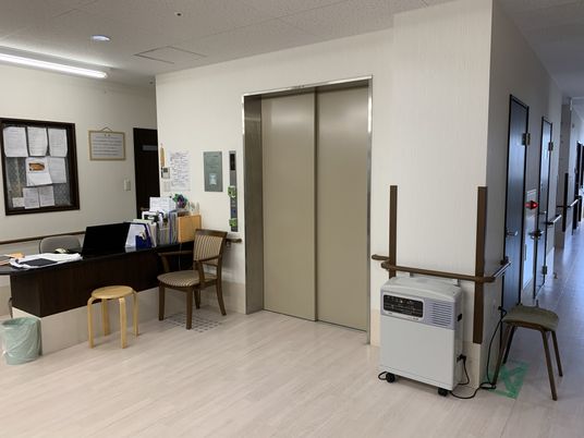 明るく開放的なエントランス