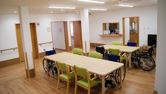 広々としたダイニングルーム