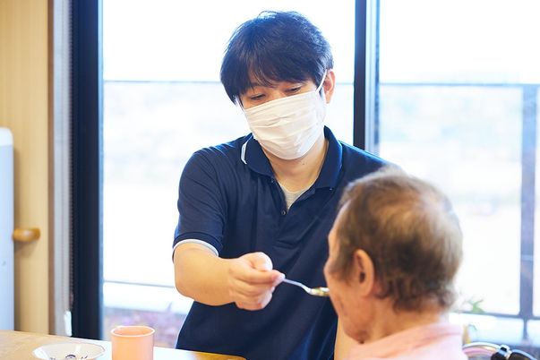 食事介助の様子