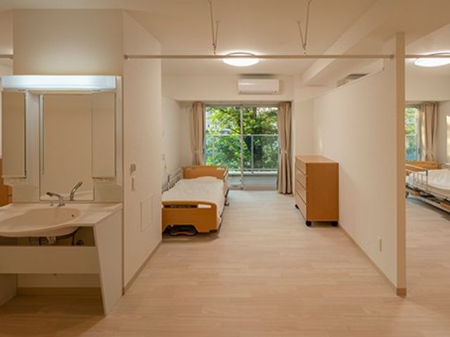 明るい居室  
