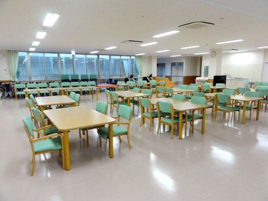 明るい食堂  