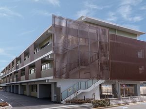 モダンな外観の建物  