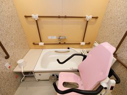 バリアフリーな浴室