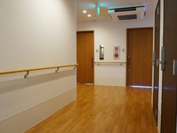 清潔な廊下の風景