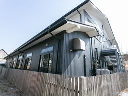 モダンな建物の外観