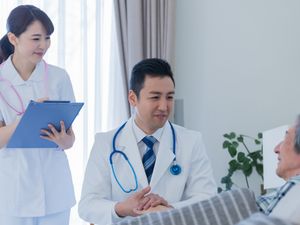 医療スタッフと利用者の対話