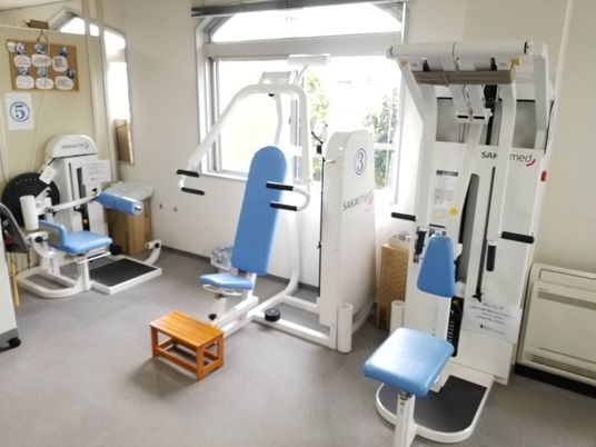 自然光が入る機能訓練室  