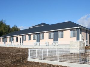 新築そうな居室の外観