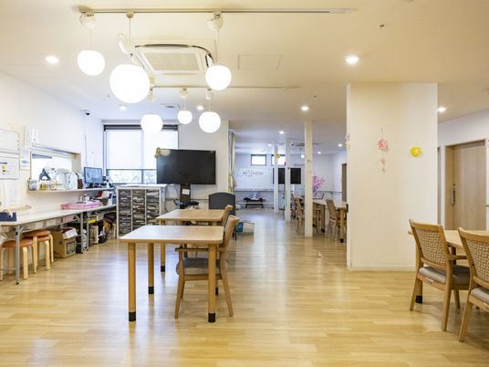 自然光の明るい部屋