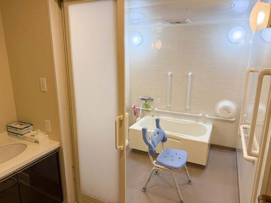 清潔感のある浴室