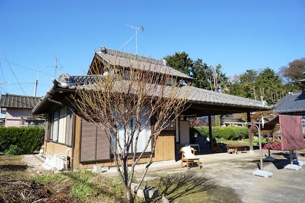 和風の建物外観