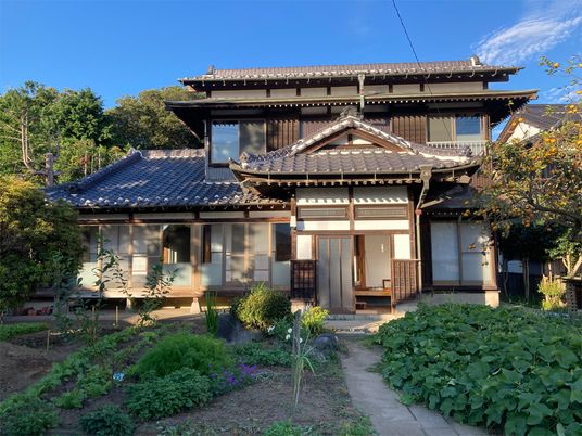 伝統的な日本家屋の外観