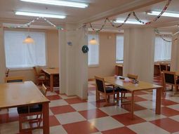 明るいダイニング空間