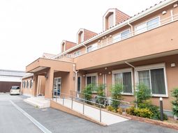 温かみのある建物外観